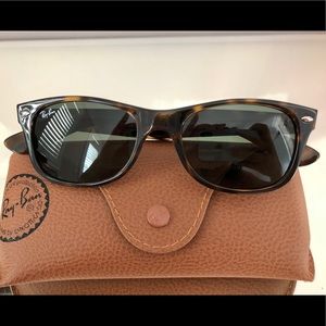 Ray-Ban New Wayfarer sunglasses *BRAND NEW*